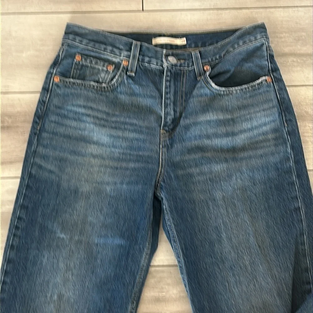 Levi's Low Pro Straight leg jeans size 28 cropped raw hem
